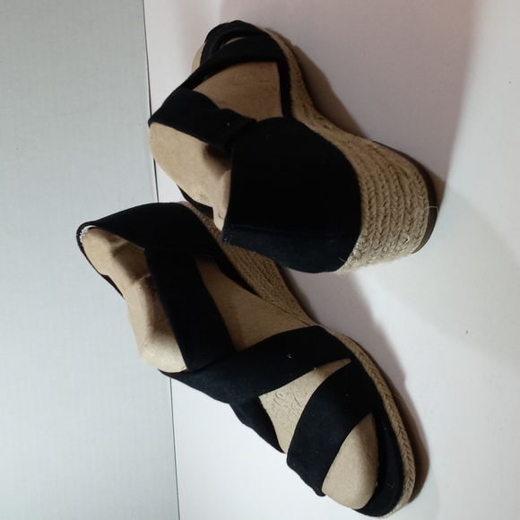 Sandal - Picture 4 of 5